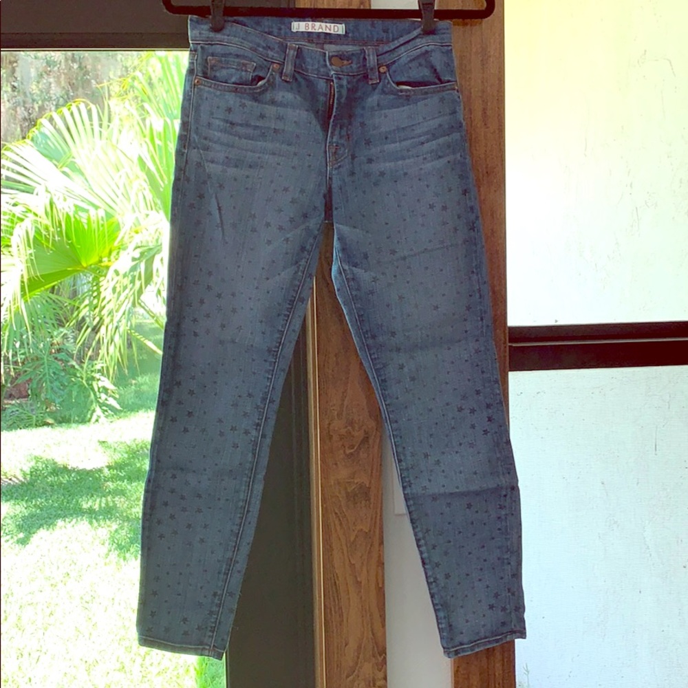 J. Brand crop length jeans w/ star design, sz 27